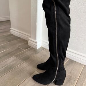 Shoe Dazzle Nevaeh Tall Zip-Up Boot Size: 6.5